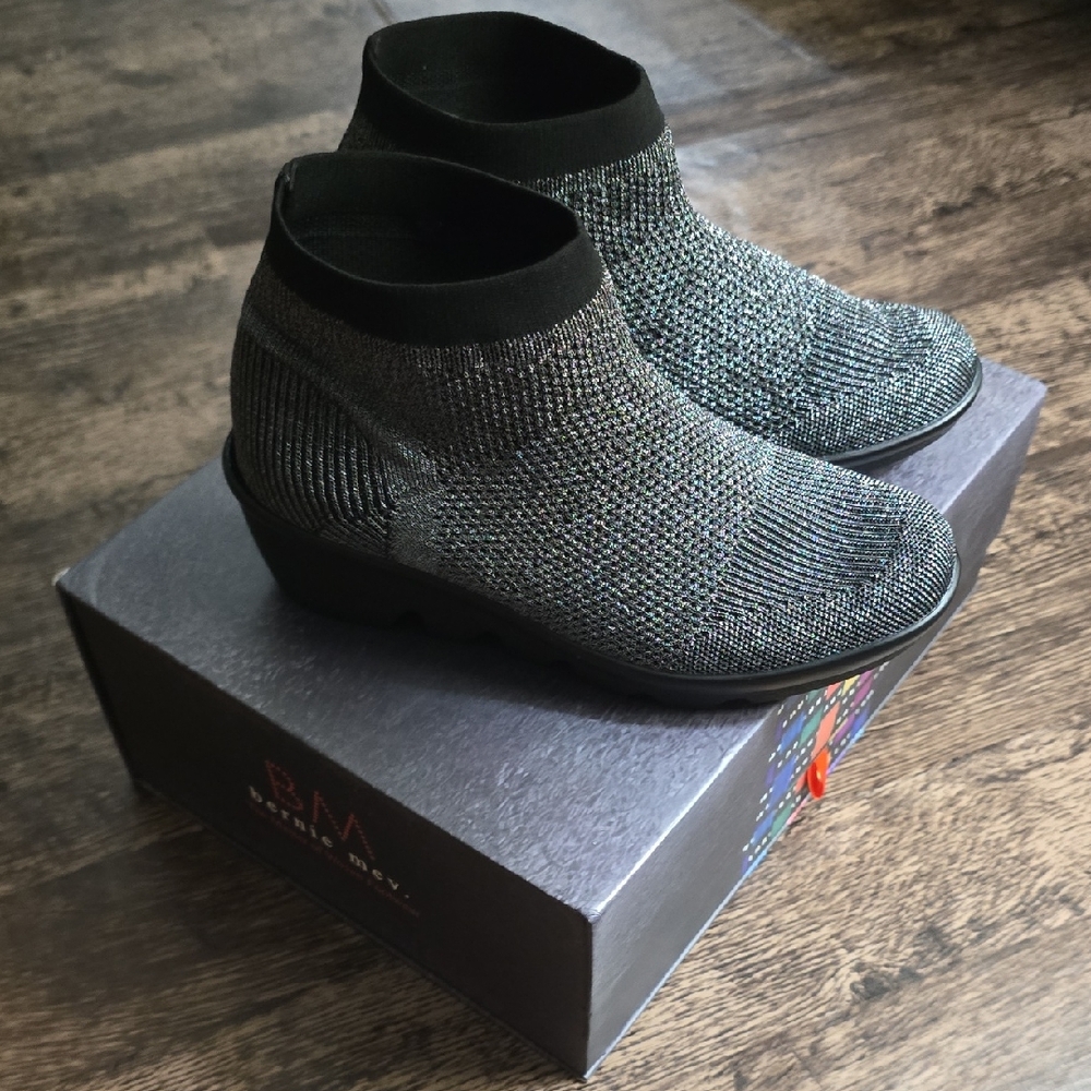 BERNIE MEV Metallic Knit Slip-On Booties Black/Silver Wedge NIB Sz 4.5 / 5
